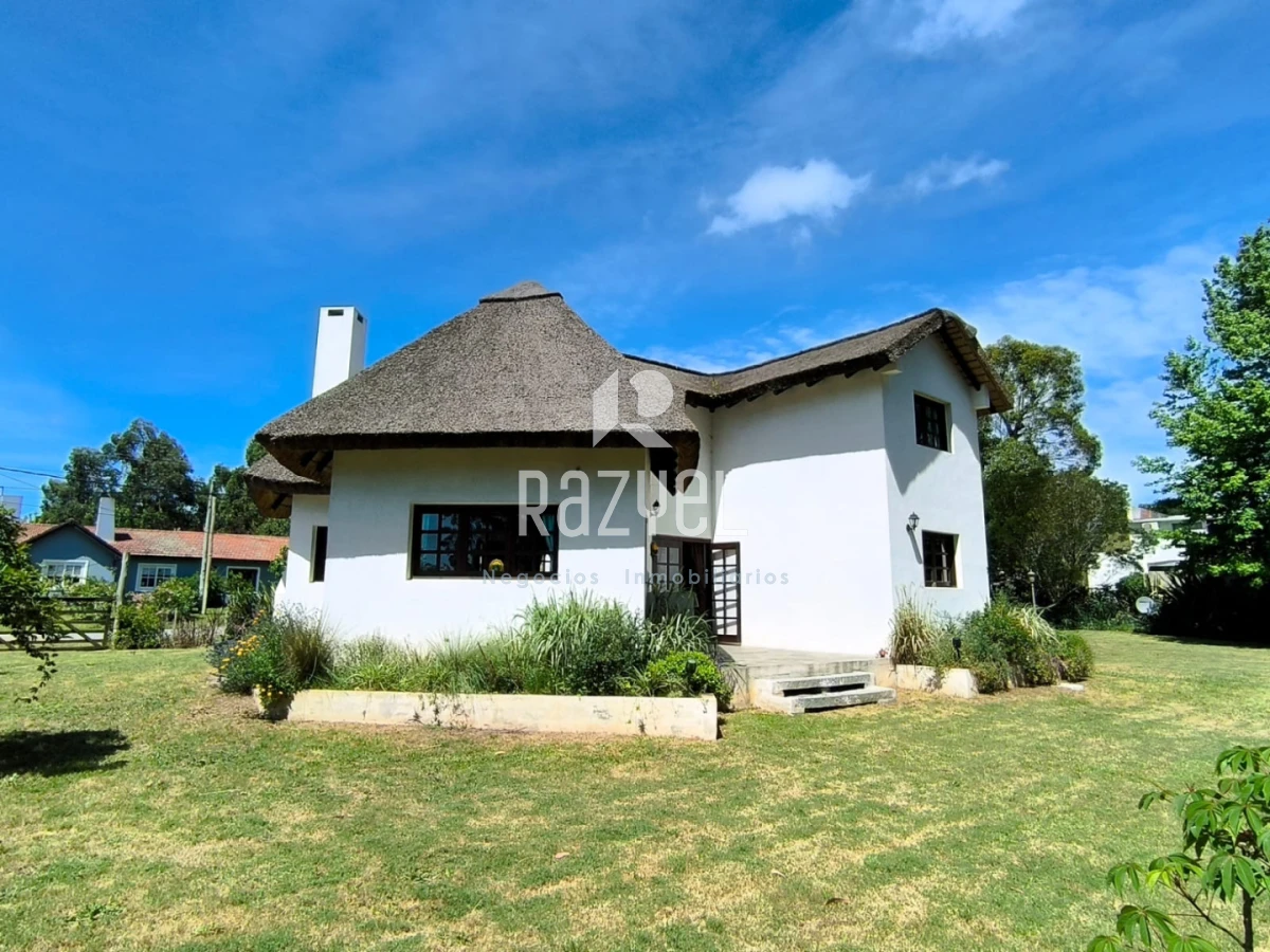Casa ID.1153 - Casa en Venta. Pinares