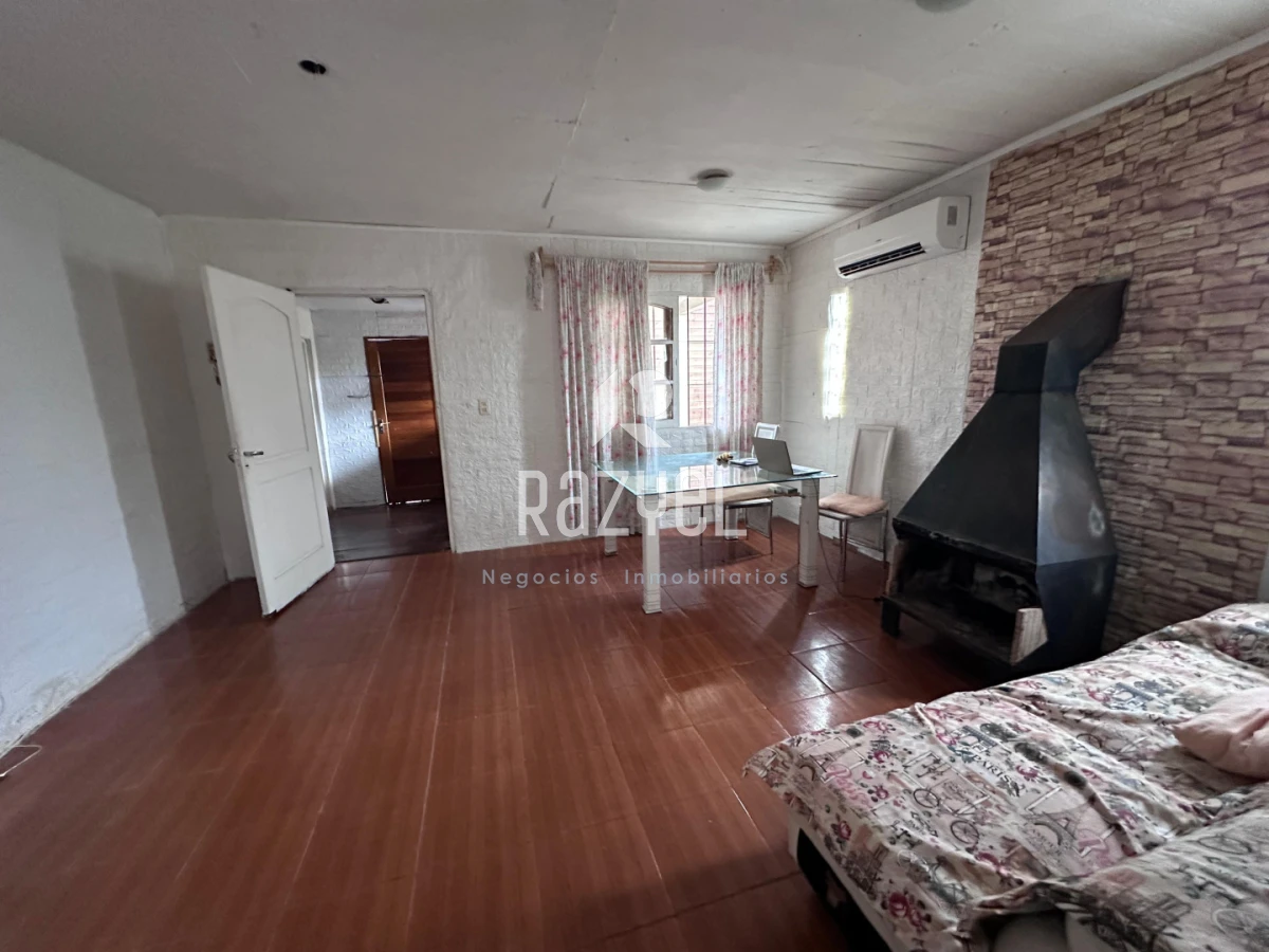 Casa ID.1236 - “Dos casas en un padrón , San Carlos .No apta banco”