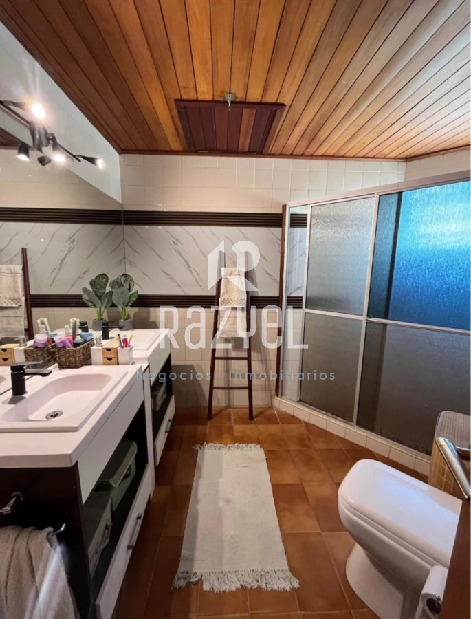 Casa ID.1243 - Linda casa  de 3 dormitorios y dependencia en Pinares, Punta del Este