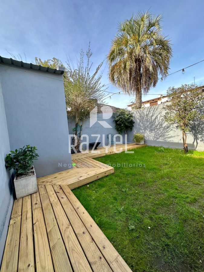 Casa ID.1258 - Casa histórica reciclada del siglo XIX ,3 dormitorios + salón independiente . San Carlos