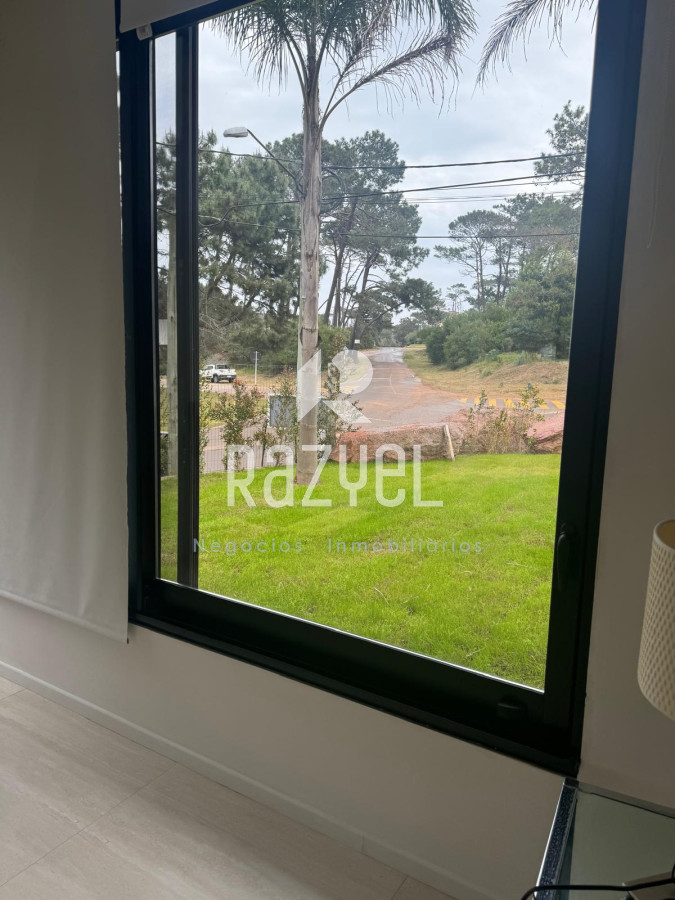 Casa ID.398 - CASA DE 3 DORMITORIOS EN ALQUILER ANUAL