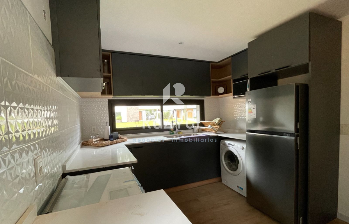 Casa ID.1021 - 🏠  Hermosa casa en ALQUILER ANUAL y VENTA 