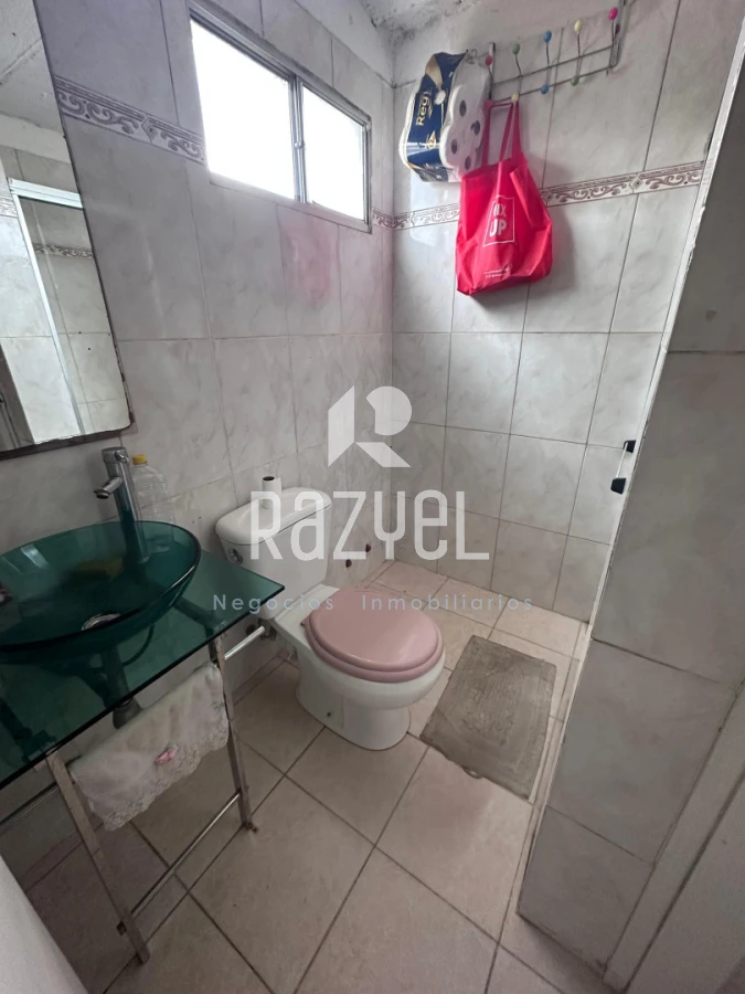 Casa ID.1236 - “Dos casas en un padrón , San Carlos .No apta banco”