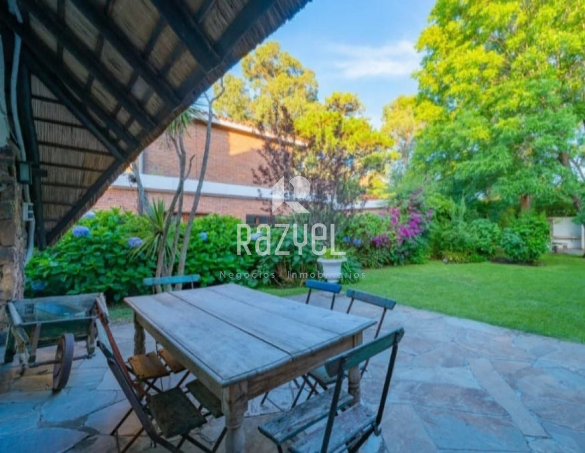 Casa ID.1157 - Casa Disponible en Enero 2026 Alquiler temporal 3 dormitorios con dependencia 