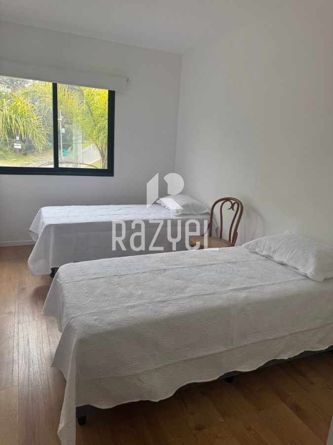 Casa ID.398 - CASA DE 3 DORMITORIOS EN ALQUILER ANUAL