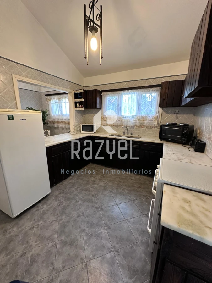 Casa ID.384 - Casa en Alquiler Anual y Venta