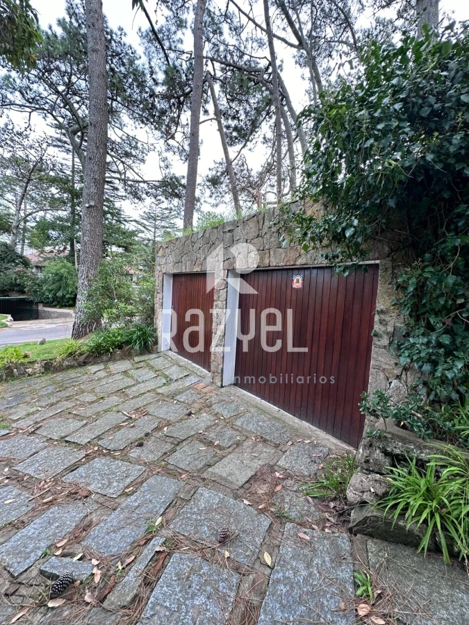 Casa ID.384 - Casa en Alquiler Anual y Venta