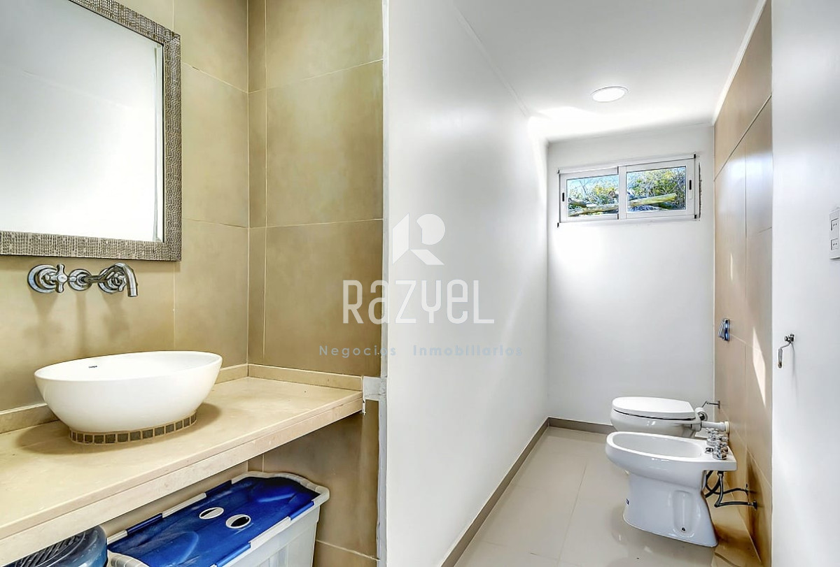 Casa ID.1104 - Casa En Venta Las Grutas, Punta Ballena