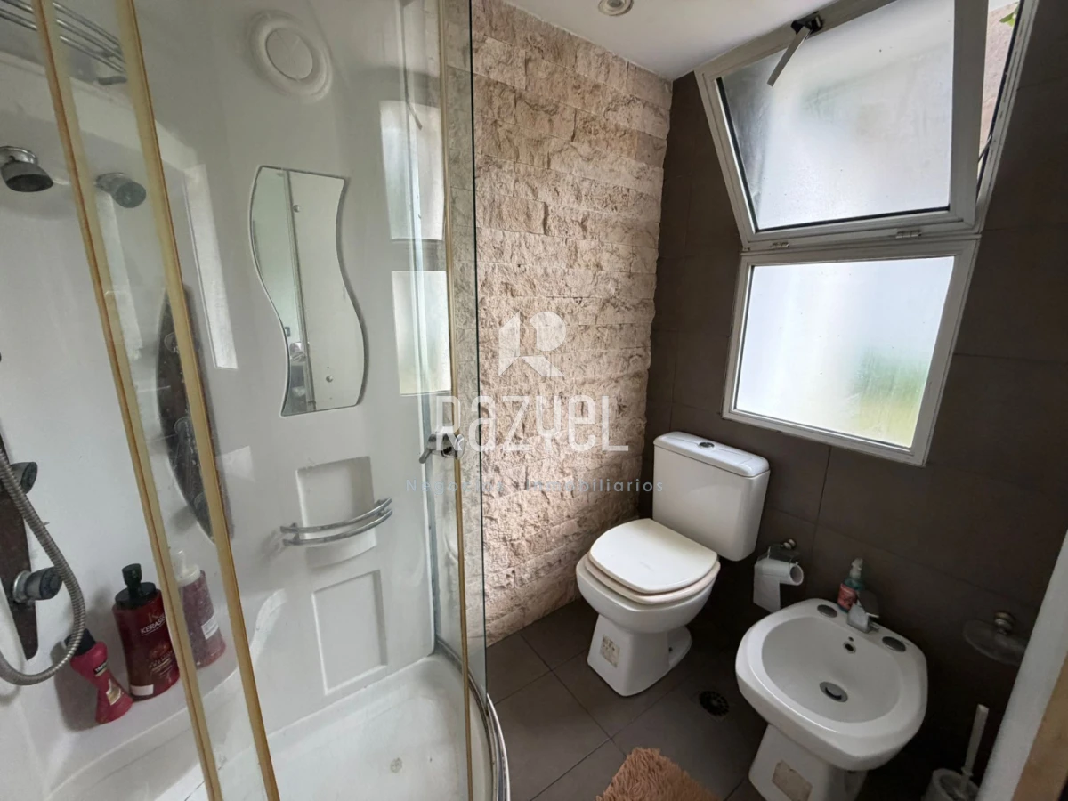 Casa ID.1265 - Hermosa casa en venta en Pinares terreno esquinero