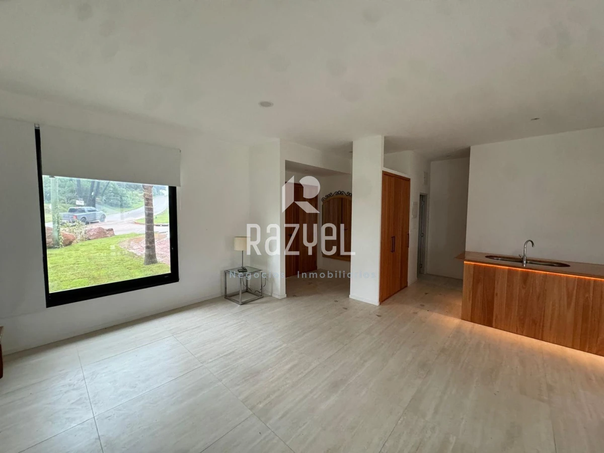 Casa ID.398 - CASA DE 3 DORMITORIOS EN ALQUILER ANUAL