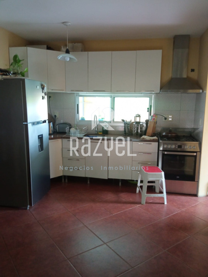 Casa ID.1151 -  Venta de Casa 3 dormitorios y Local  comercial