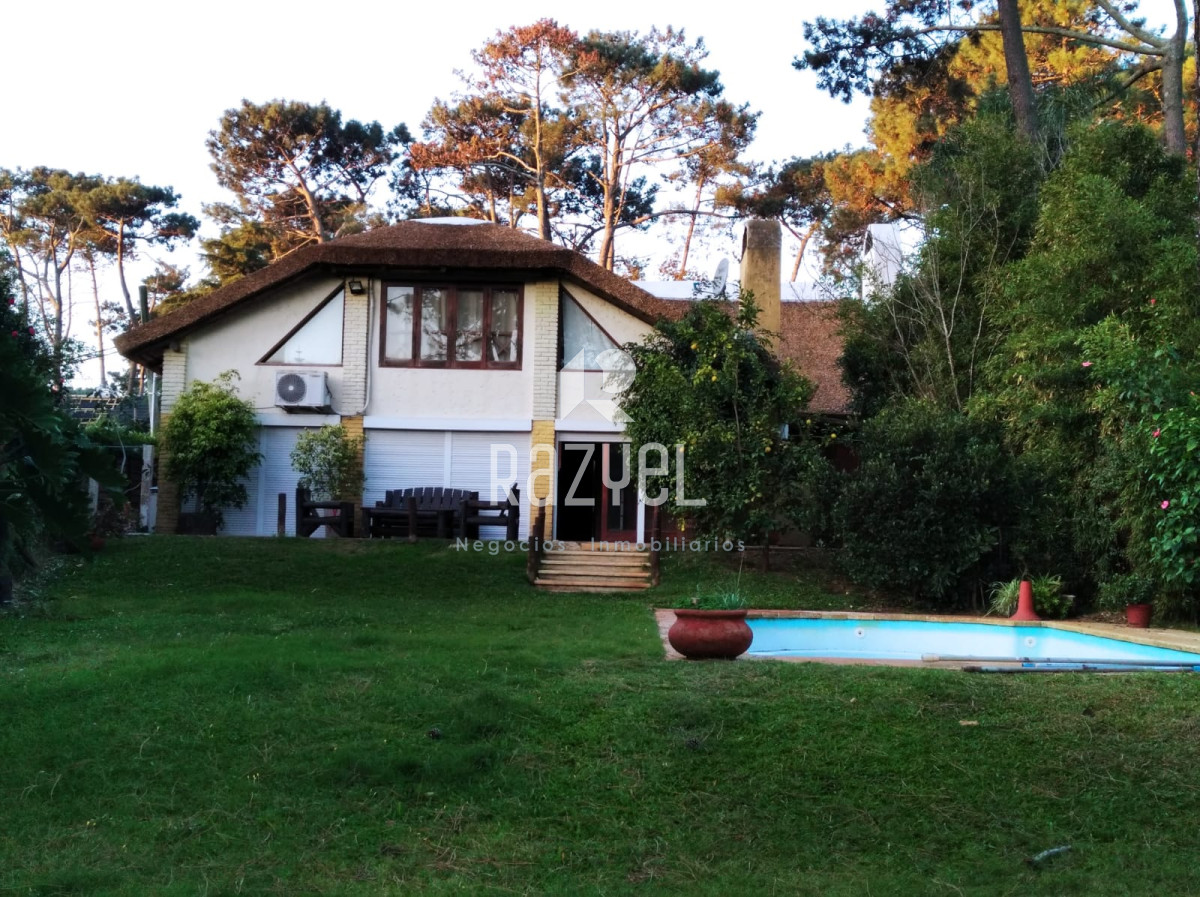 Casa ID.394 - Casa 4 dormitorios Pinares 