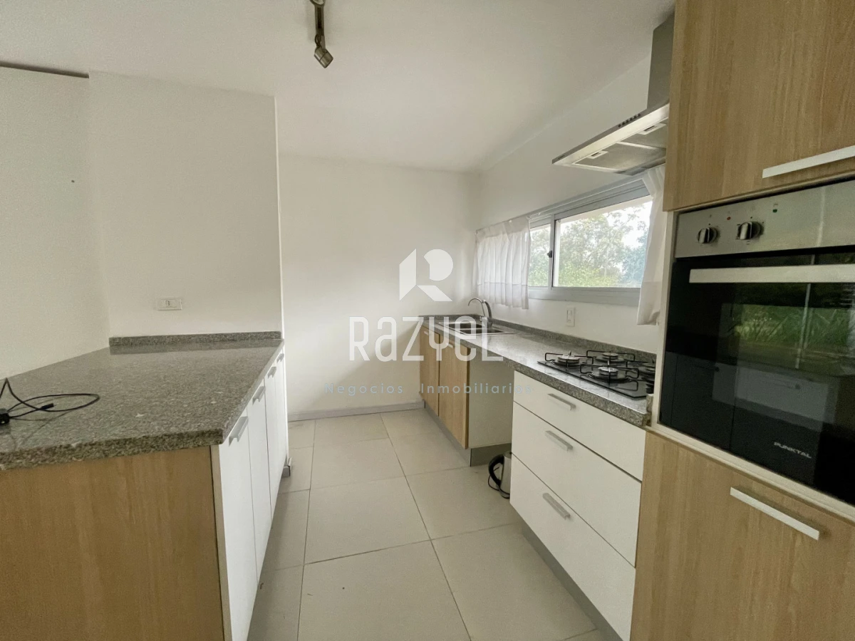 Casa ID.1277 - Casa en Alquiler Anual Pinares