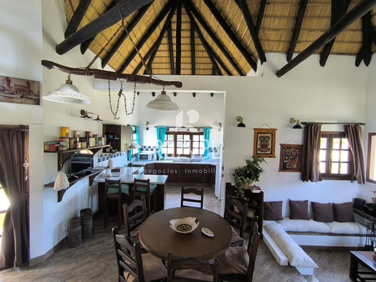 Casa ID.1153 - Casa en Venta. Pinares