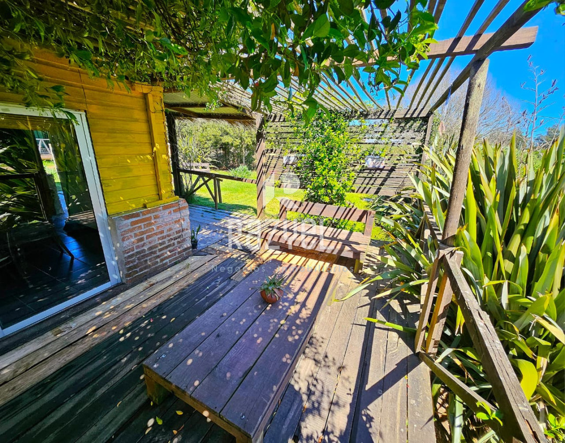 Casa ID.1133 - Oportunidad única en Miramar Acres, Terreno 900 m2 con casa a minutos del mar