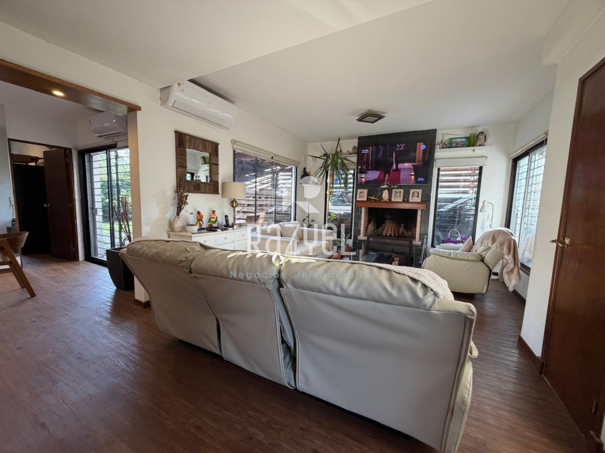 Casa ID.1287 - Casa en venta Pinares 4 dormitorios