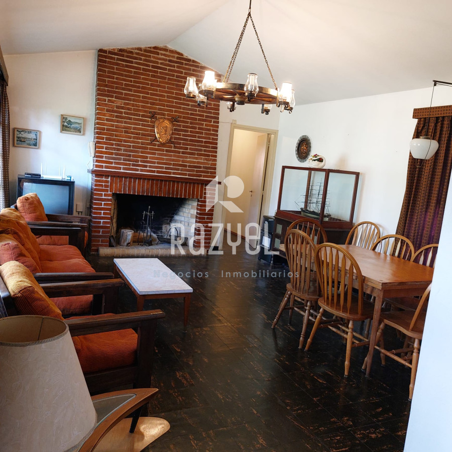 Casa ID.528 - Casa de 4 dormitorios alquiler anual 