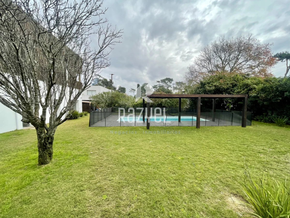 Casa ID.1277 - Casa en Alquiler Anual Pinares