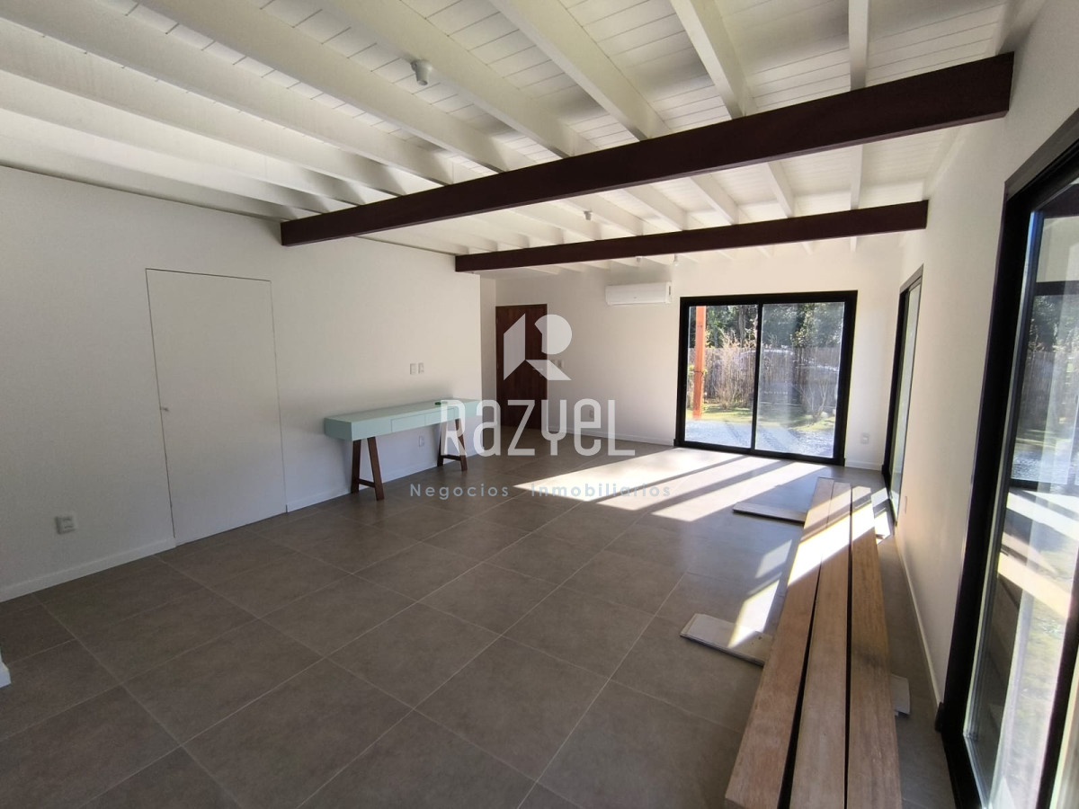 Casa ID.1092 - Casa en La Barra.