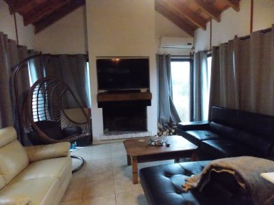 Casa en alquiler temporal Pinares Punta del Este .Disponible en Temporada