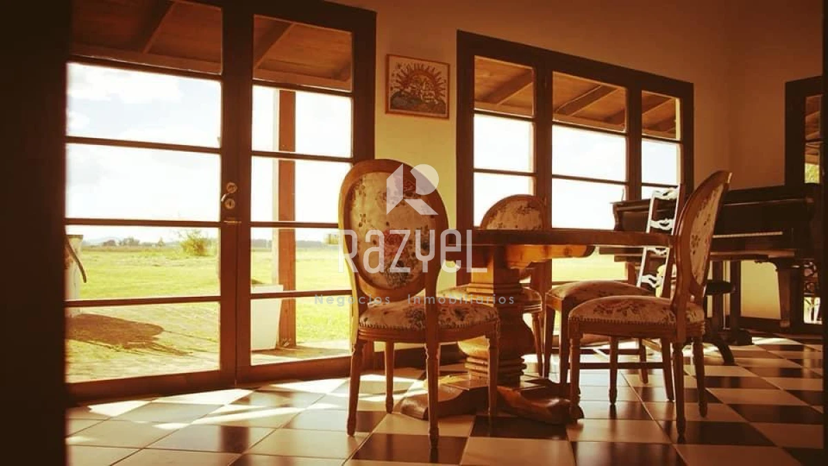 Chacra ID.997 - Chacra de 20 hectáreas con vertiente de agua mineral y 1000 m² construidos 