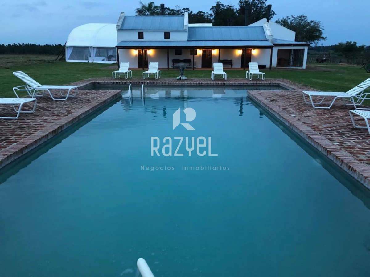 Chacra ID.997 - Chacra de 20 hectáreas con vertiente de agua mineral y 1000 m² construidos 