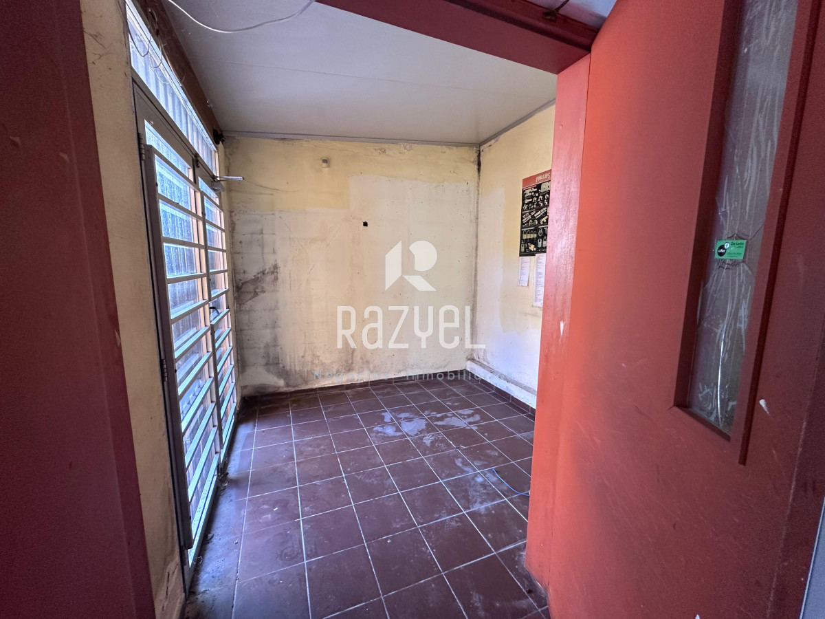 Local Comercial ID.1125 - Alquiler Local 550 m² en Centro de Maldonado.