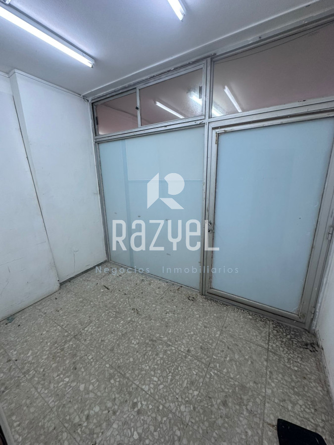 Local Comercial ID.1034 - LOCAL COMERCIAL EN ALQUILER - GALERÍA LIBERTADOR, GORLERO - PUNTA DEL ESTE