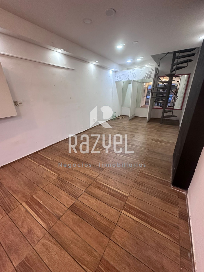 Local Comercial ID.1034 - LOCAL COMERCIAL EN ALQUILER - GALERÍA LIBERTADOR, GORLERO - PUNTA DEL ESTE