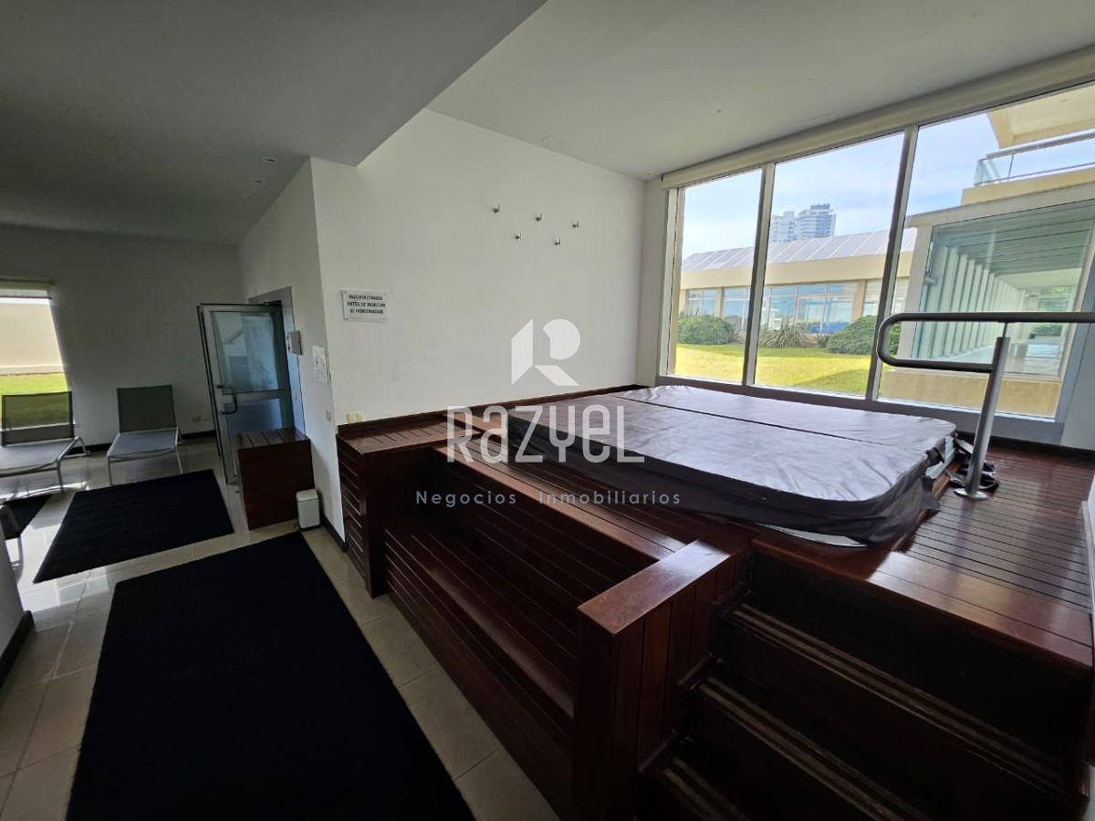 Apartamento ID.382 - Venta & Alquiler de Temporada ,primera linea playa Brava, pda 9.