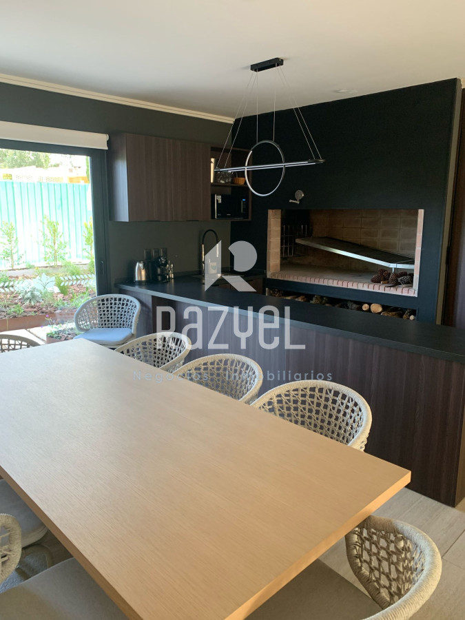 Apartamento ID.903 - Sea Garden 1 dorm en alquiler anual - 