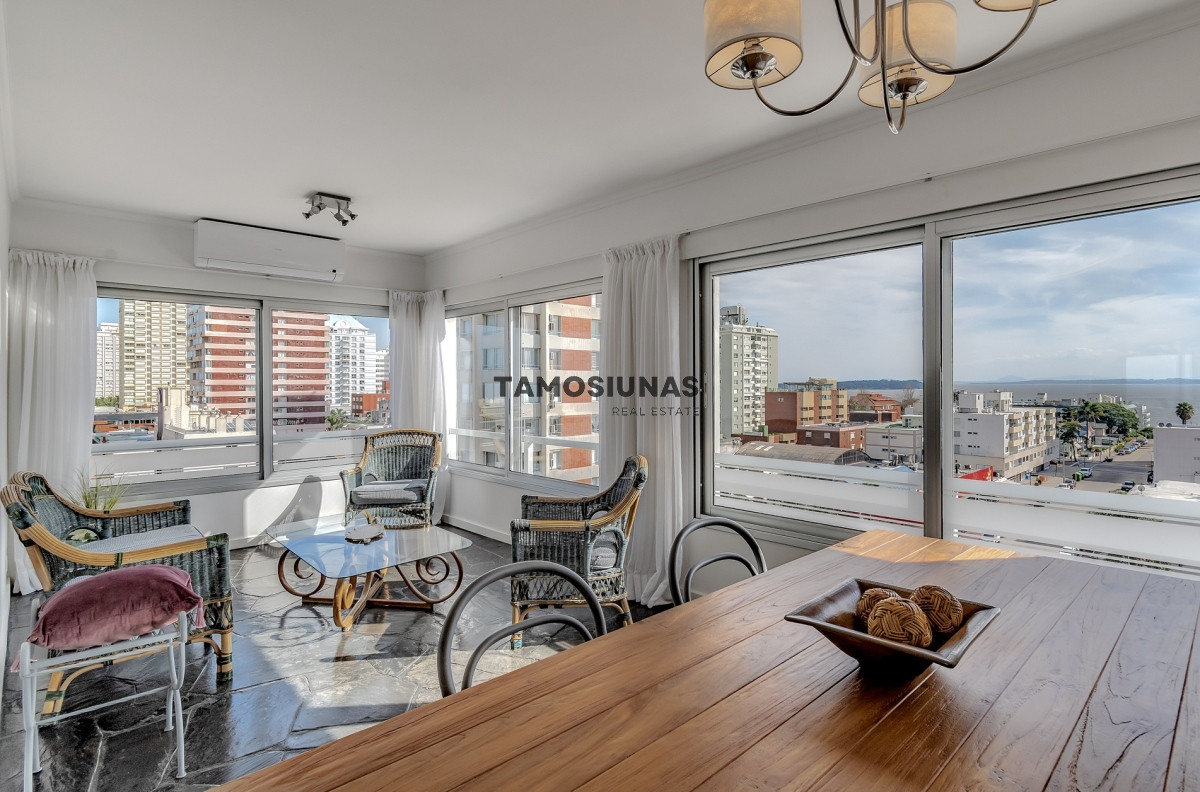 Apartamento ID.412 - Apartamento en Venta Punta del Este 2 Dormitorios 2 Baños