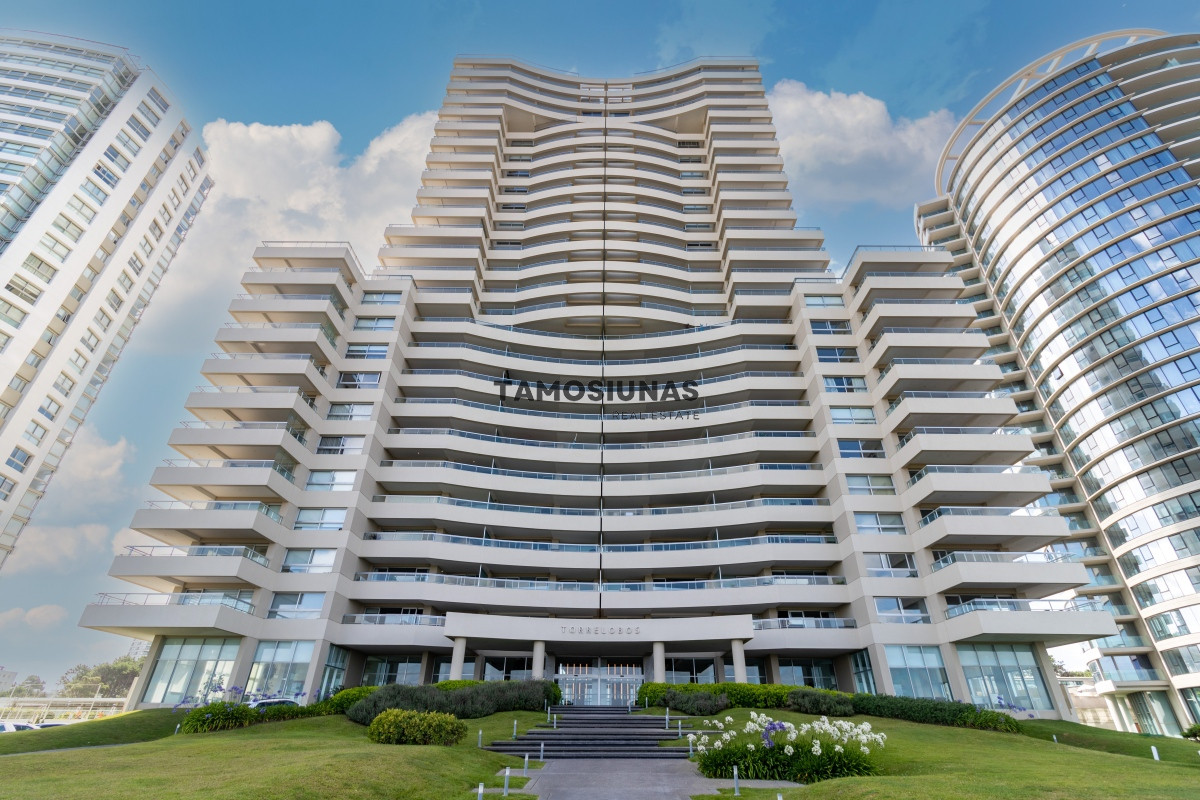 Apartamento ID.390 - Apartamento en Venta 4 dormitorios Frente al Mar 