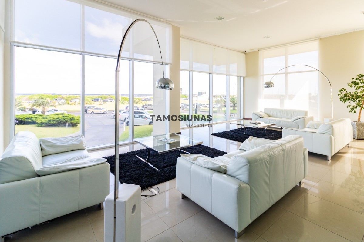 Apartamento ID.390 - Apartamento en Venta 4 dormitorios Frente al Mar 