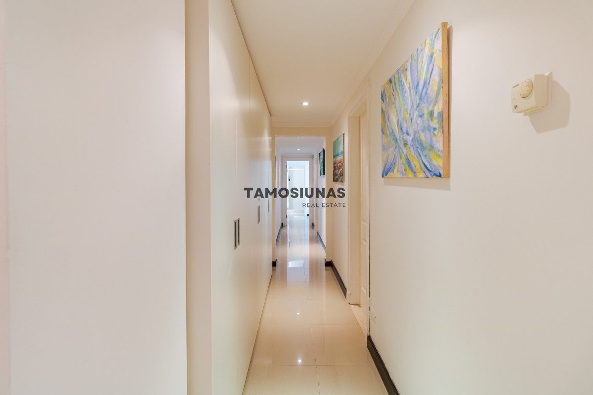 Apartamento ID.390 - Apartamento en Venta 4 dormitorios Frente al Mar 