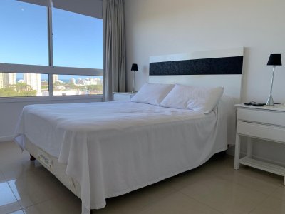 Apartamento en alquiler anual Punta del Este Roosevelt