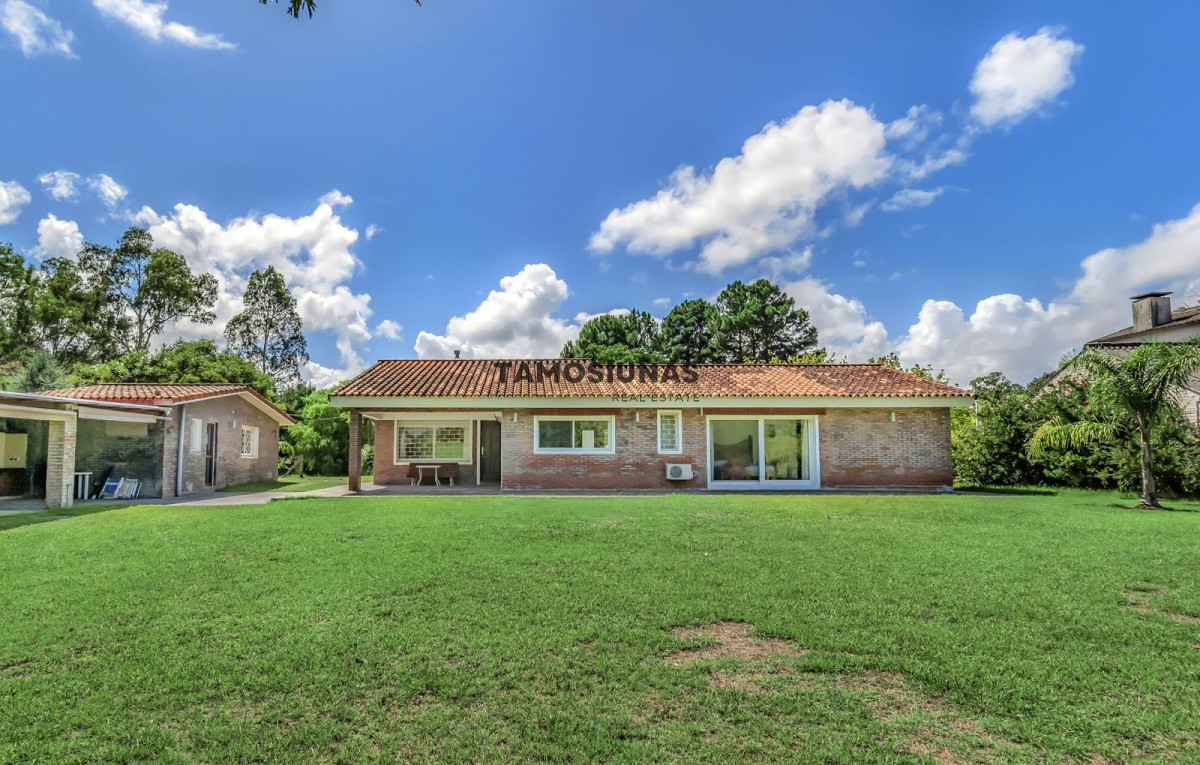 Casa ID.589 - Casa en Venta Solís 4 dormitorios 