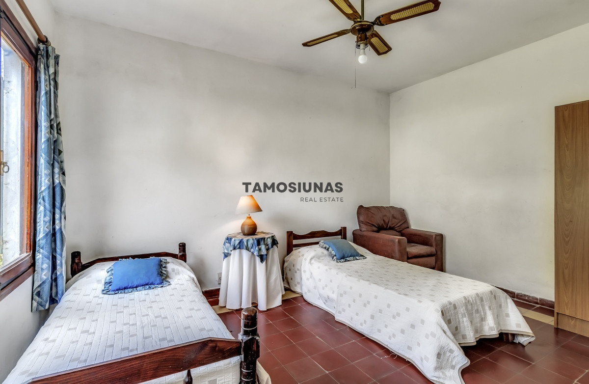 Casa ID.462 - Casa en Venta Playa Grande de 3 dormitorios y 2 baños