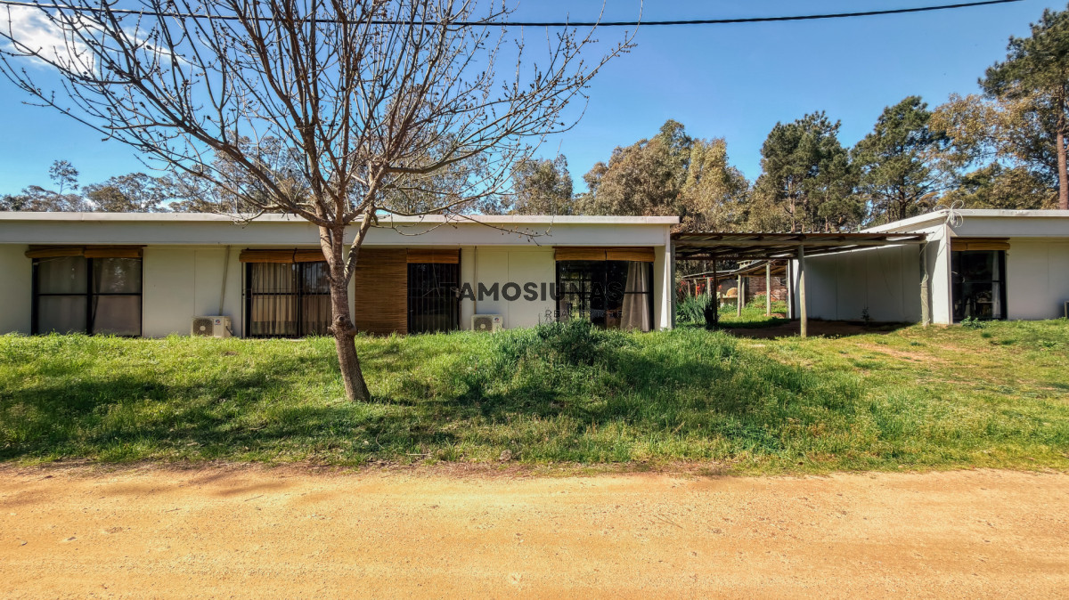 Casa ID.744 - Venta de complejo de 5 casas de 1 dormitorio a 150 Mts del mar