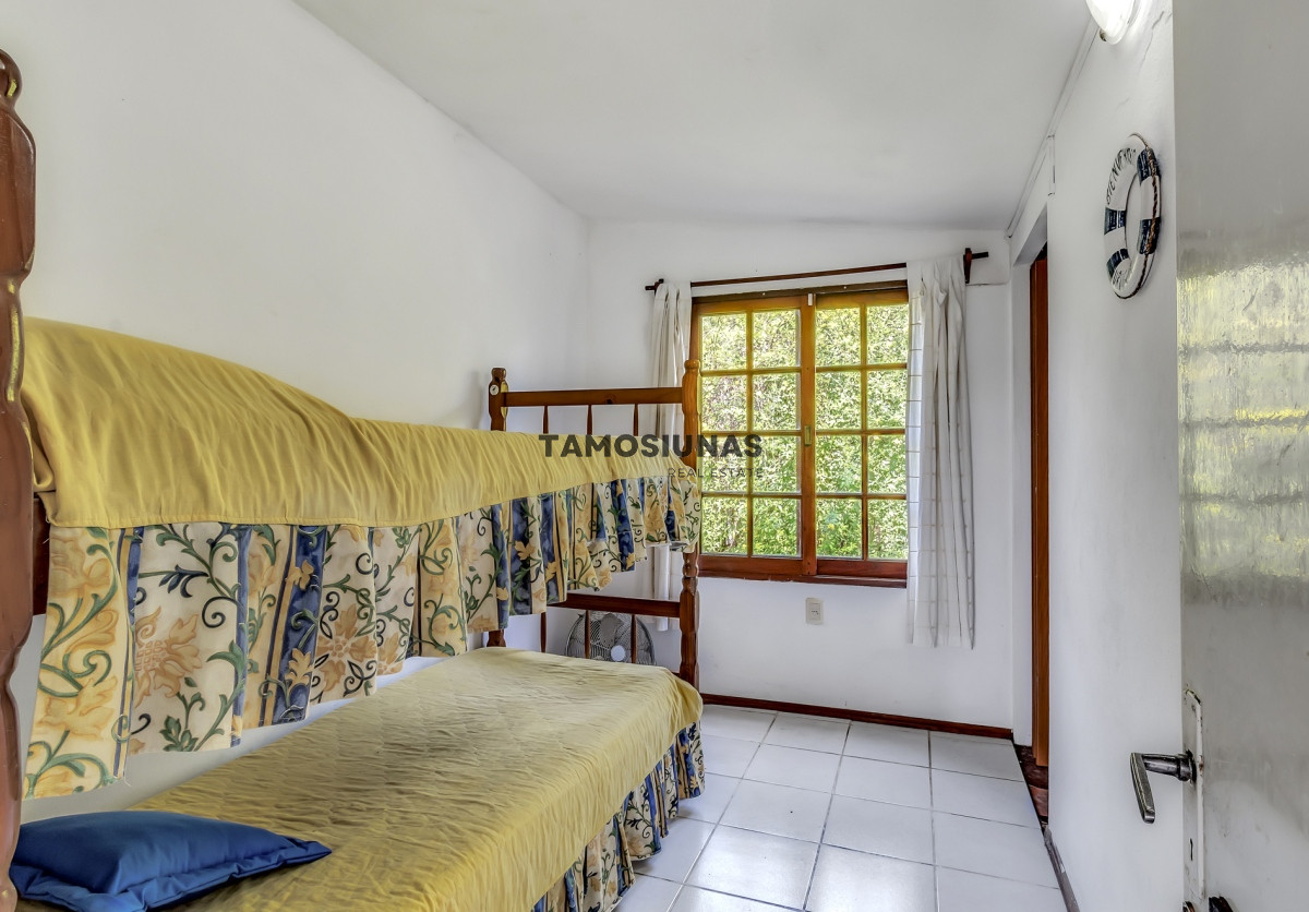 Casa ID.462 - Casa en Venta Playa Grande de 3 dormitorios y 2 baños