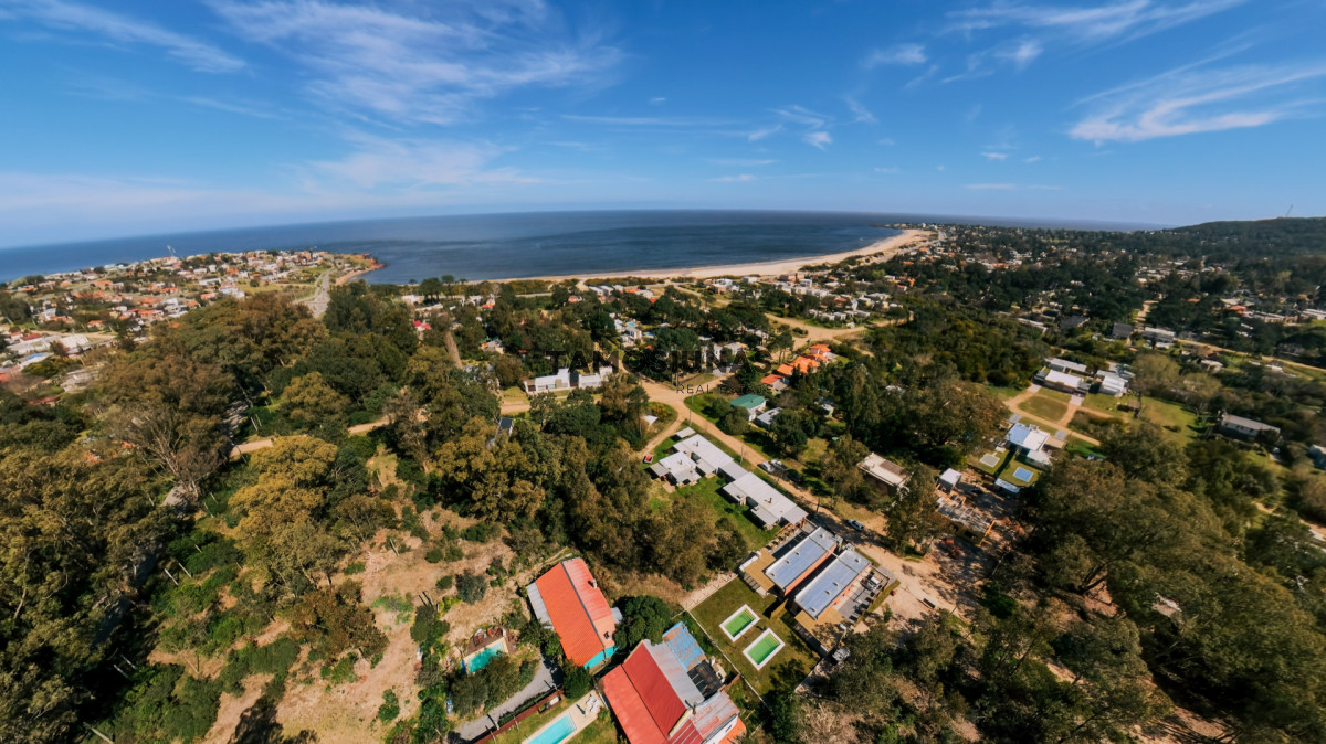 Casa ID.744 - Venta de complejo de 5 casas de 1 dormitorio a 150 Mts del mar