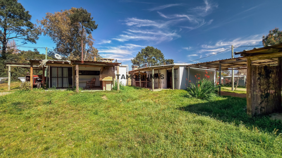 Casa ID.744 - Venta de complejo de 5 casas de 1 dormitorio a 150 Mts del mar
