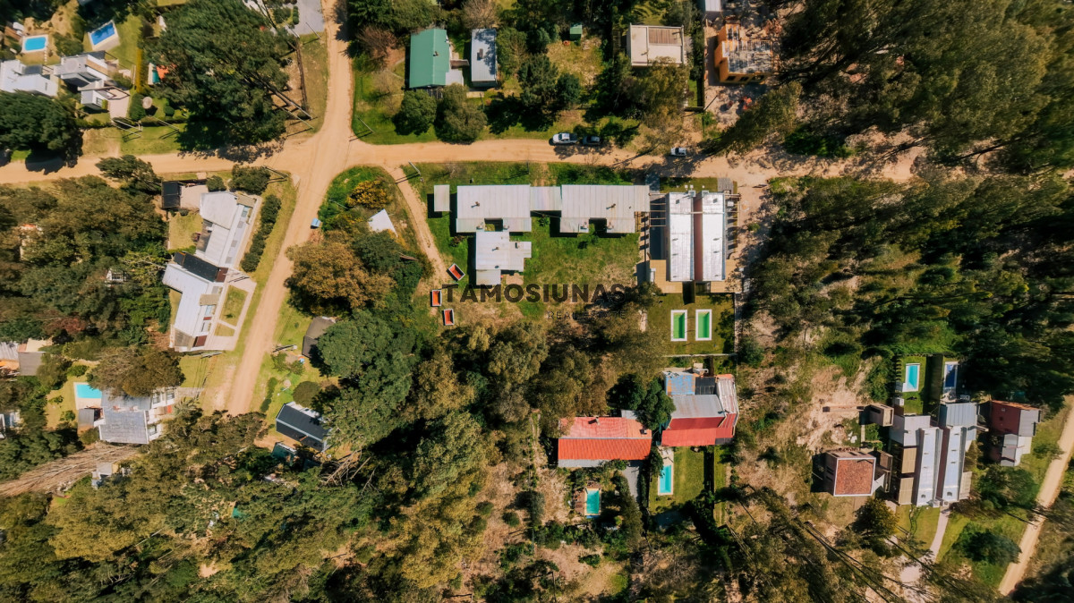 Casa ID.744 - Venta de complejo de 5 casas de 1 dormitorio a 150 Mts del mar