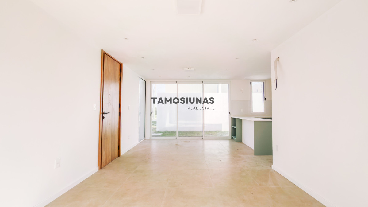 Casa ID.734 - Casa en Venta Punta Colorada 2 dormitorios 2 baños 
