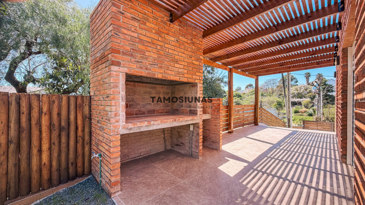 Casa ID.753 - Casa en venta en Piriapolis 2 dormitorios 