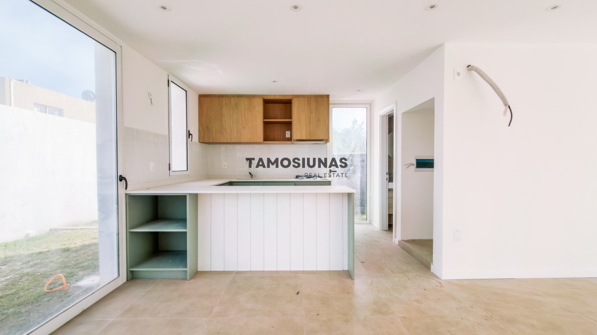 Casa ID.734 - Casa en Venta Punta Colorada 2 dormitorios 2 baños 
