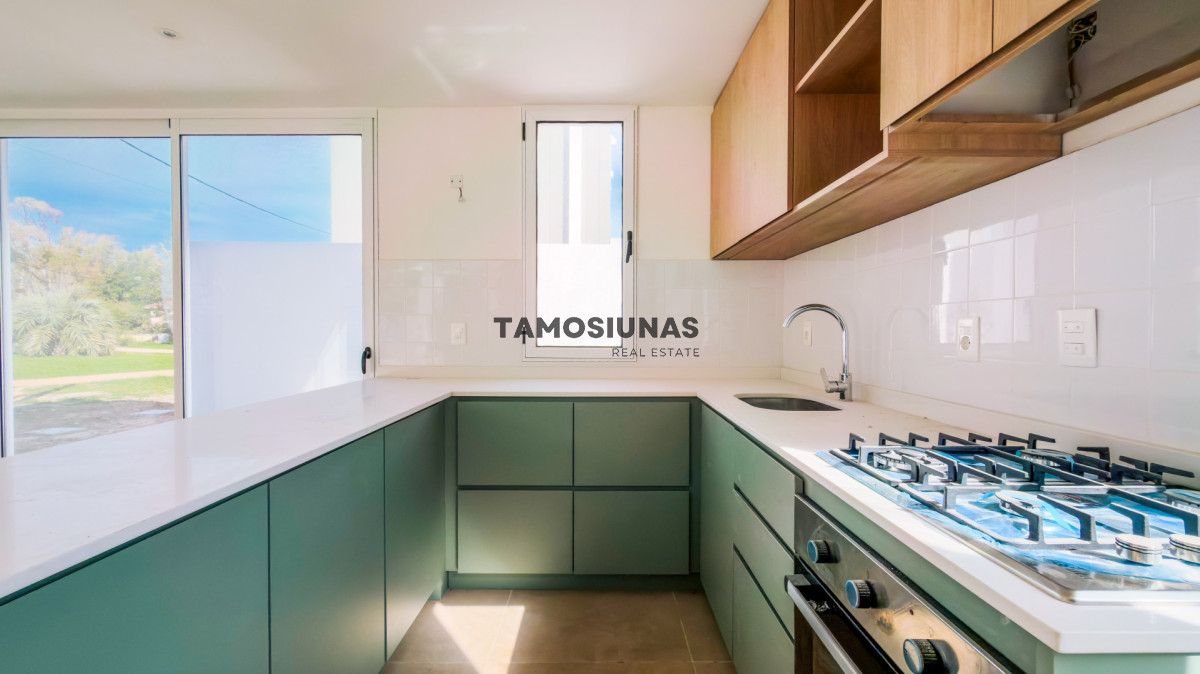Casa ID.734 - Casa en Venta Punta Colorada 2 dormitorios 2 baños 