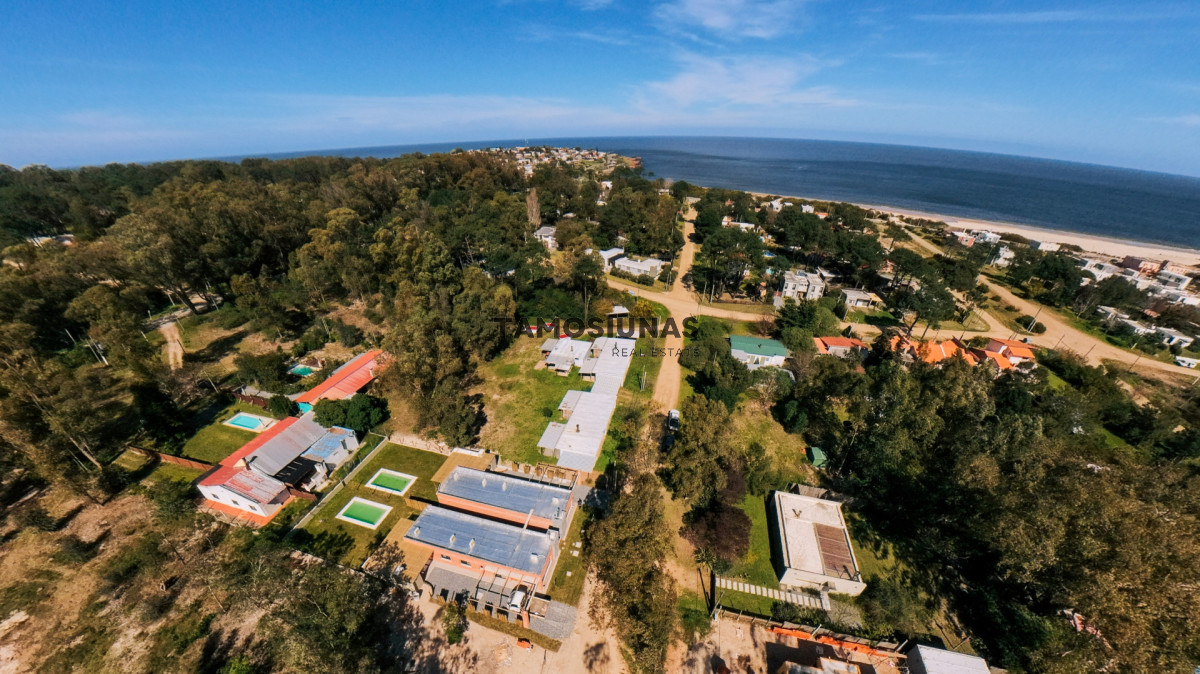 Casa ID.744 - Venta de complejo de 5 casas de 1 dormitorio a 150 Mts del mar