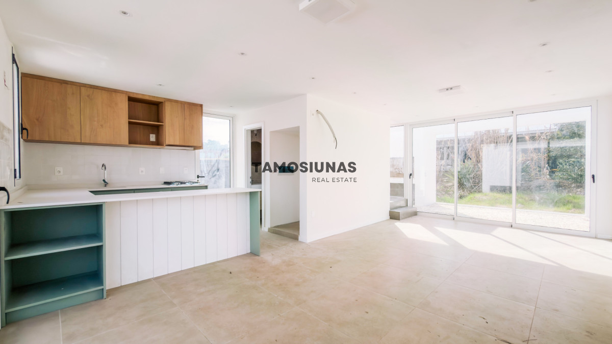 Casa ID.734 - Casa en Venta Punta Colorada 2 dormitorios 2 baños 