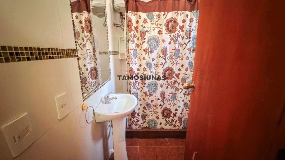 Casa ID.744 - Venta de complejo de 5 casas de 1 dormitorio a 150 Mts del mar